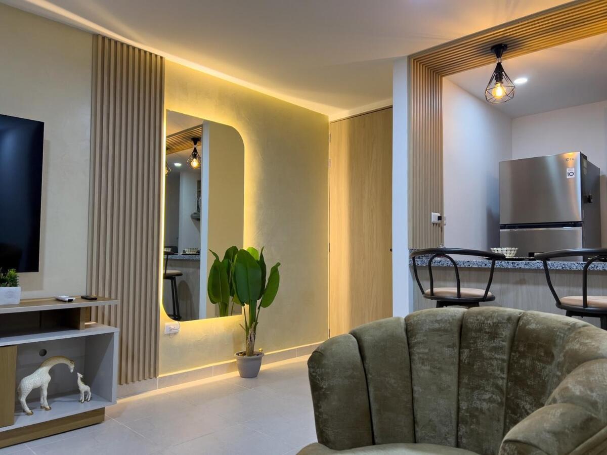 Cozy And Close To The Airport Apartamento Cartagena