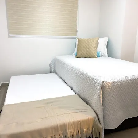 Apartment Cozy And Close To The Airport